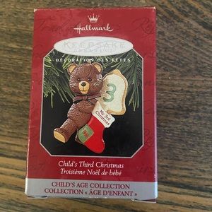 Hallmark keepsake child’s third Christmas 1998 (3 for 15$)